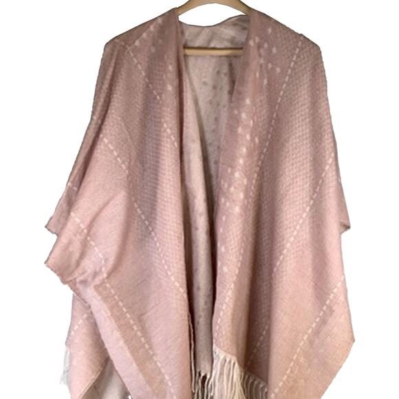 Gentle Fawn Light Pink Soft Wrap Fringed Layering Blanket Scarf Size M/L NWT - Picture 1 of 8